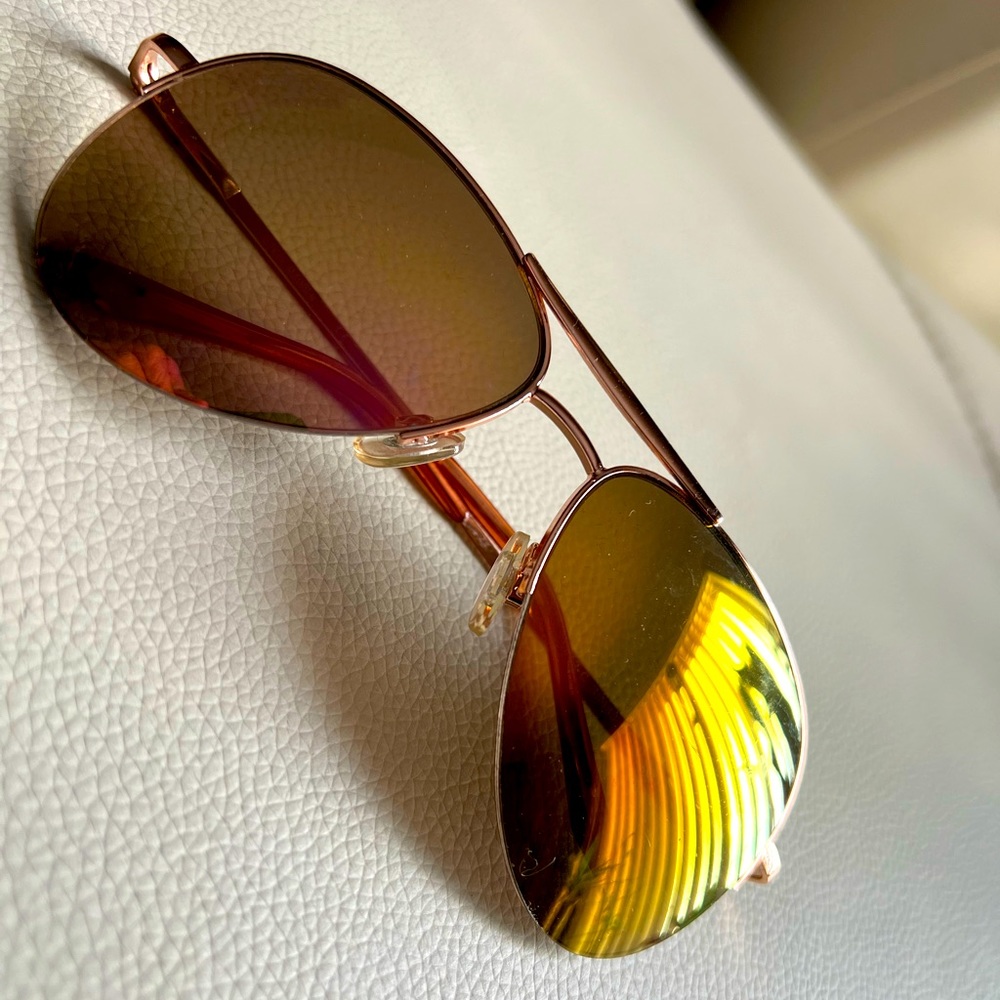 STEVE MADDEN sunglasses